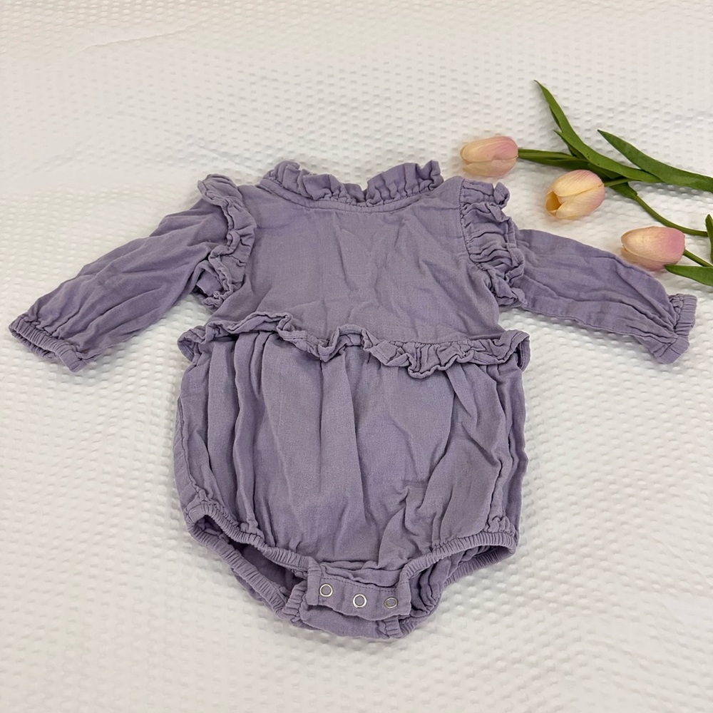 Kate Quinn baby onesie 6-12m